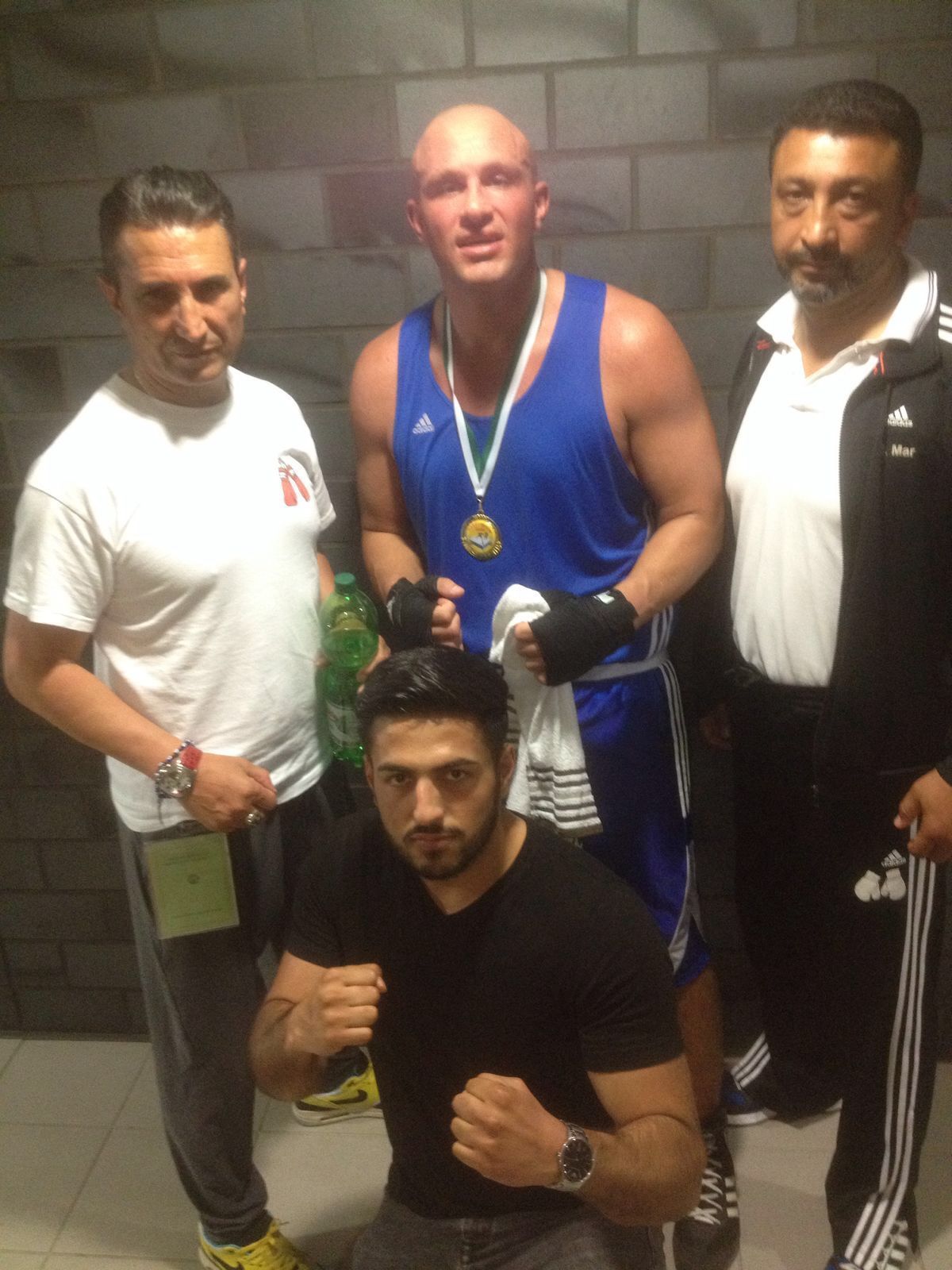 Yildirim nach dem Kampf mit Trainer und Fan