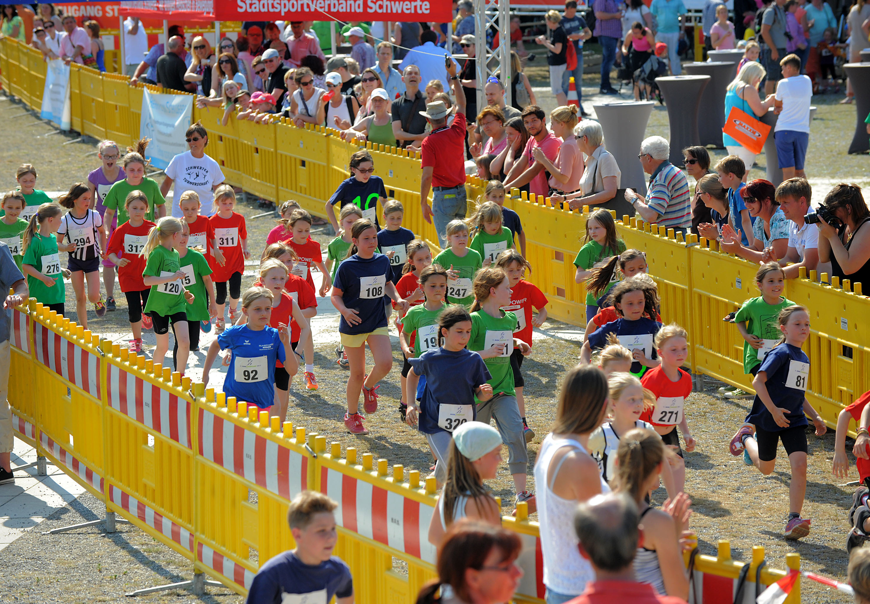 Mit viel Eifer sind vor allem die kleinen Schwerter beim Ruhrstadtlauf dabei. Archivfoto: Paulitschke