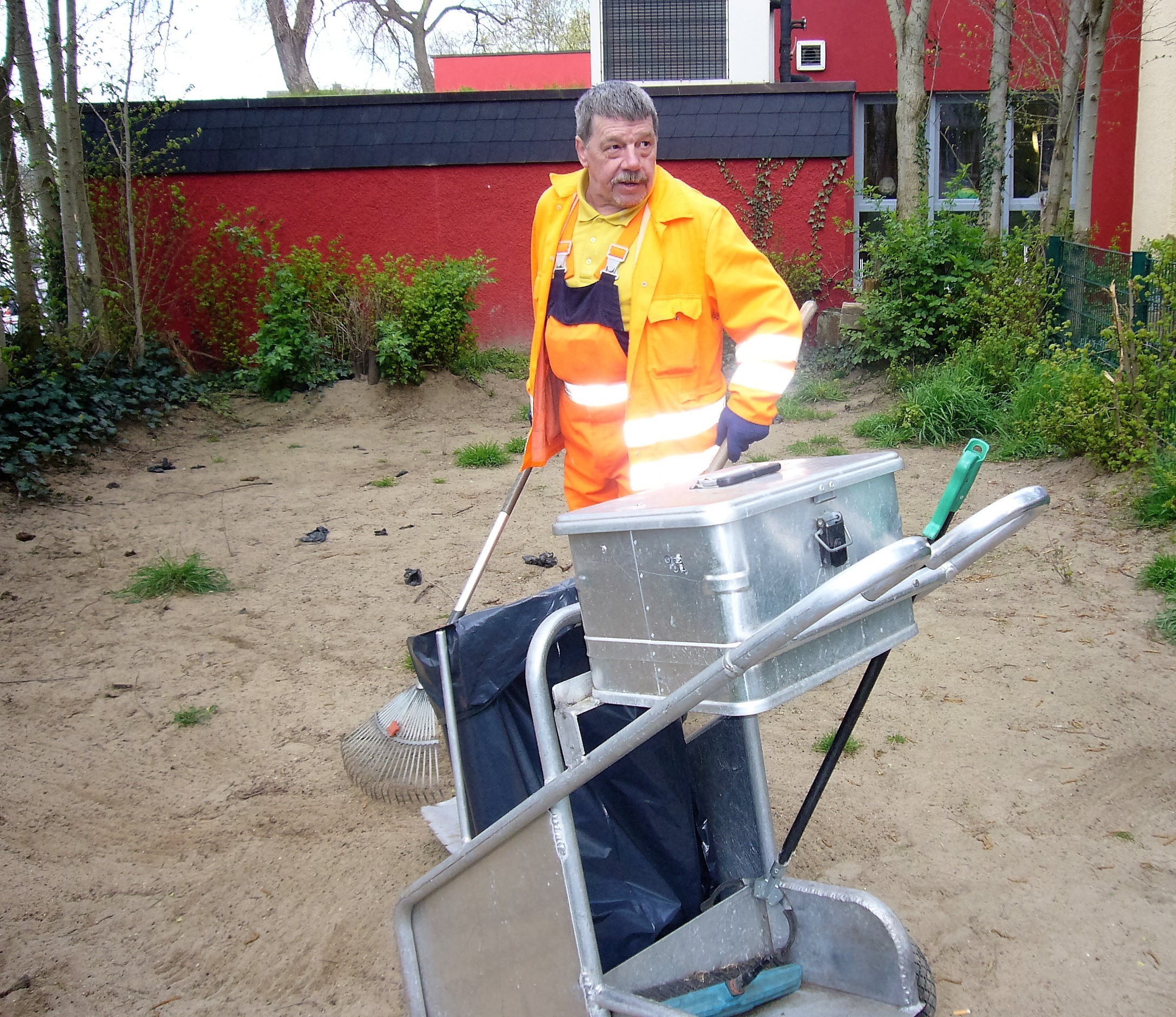 Uwe Peschel an der Roonstraße. Foto: Pielorz