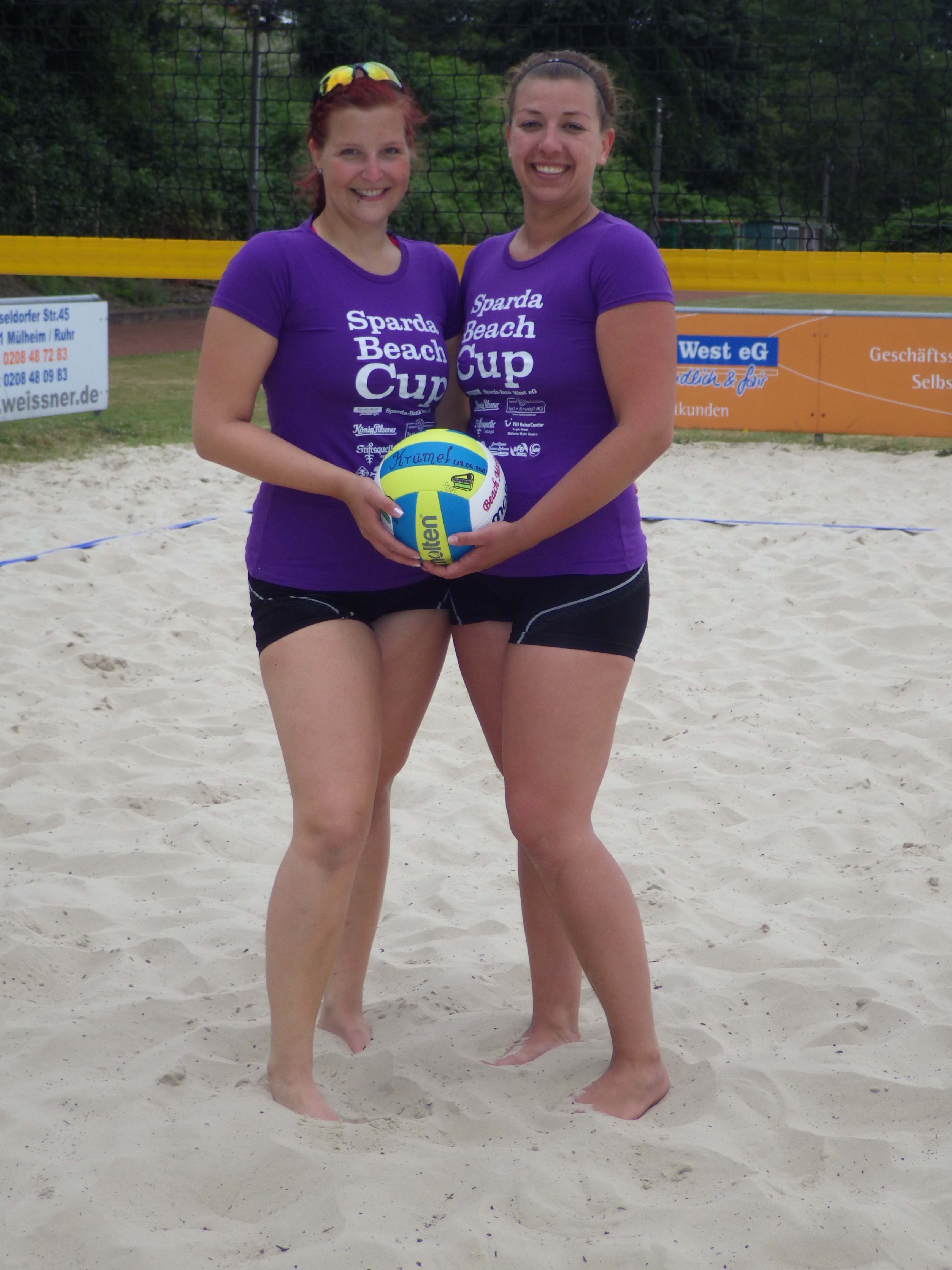 Sparda-Beach-Cup 2015, die Kreismeisterinnen Stefanie Buchloh und Marieke Frintrop (Foto by BC1912)