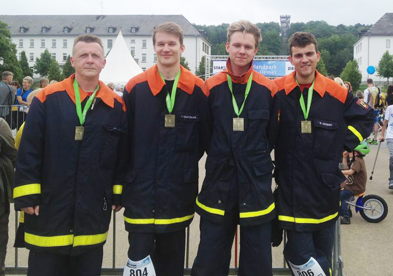 Viele Mühen nahmen die Männer der beiden Herner Löschzüge beim Hemeraner Treppenlauf auf sich. Foto: Freiwillige Feuerwehr