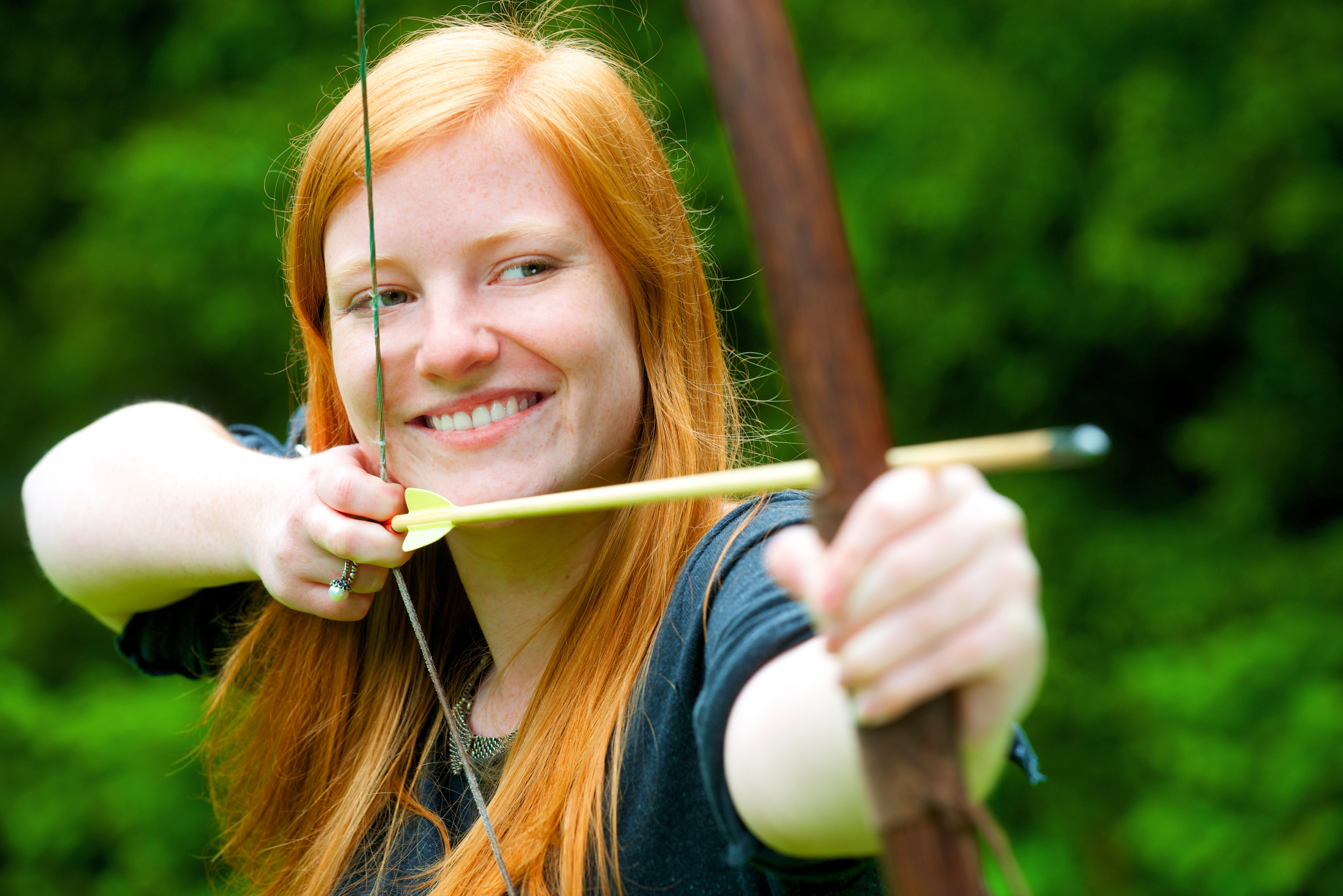 Ein toller Workshop mit Bogenbau und Bogenschießen im neanderland.