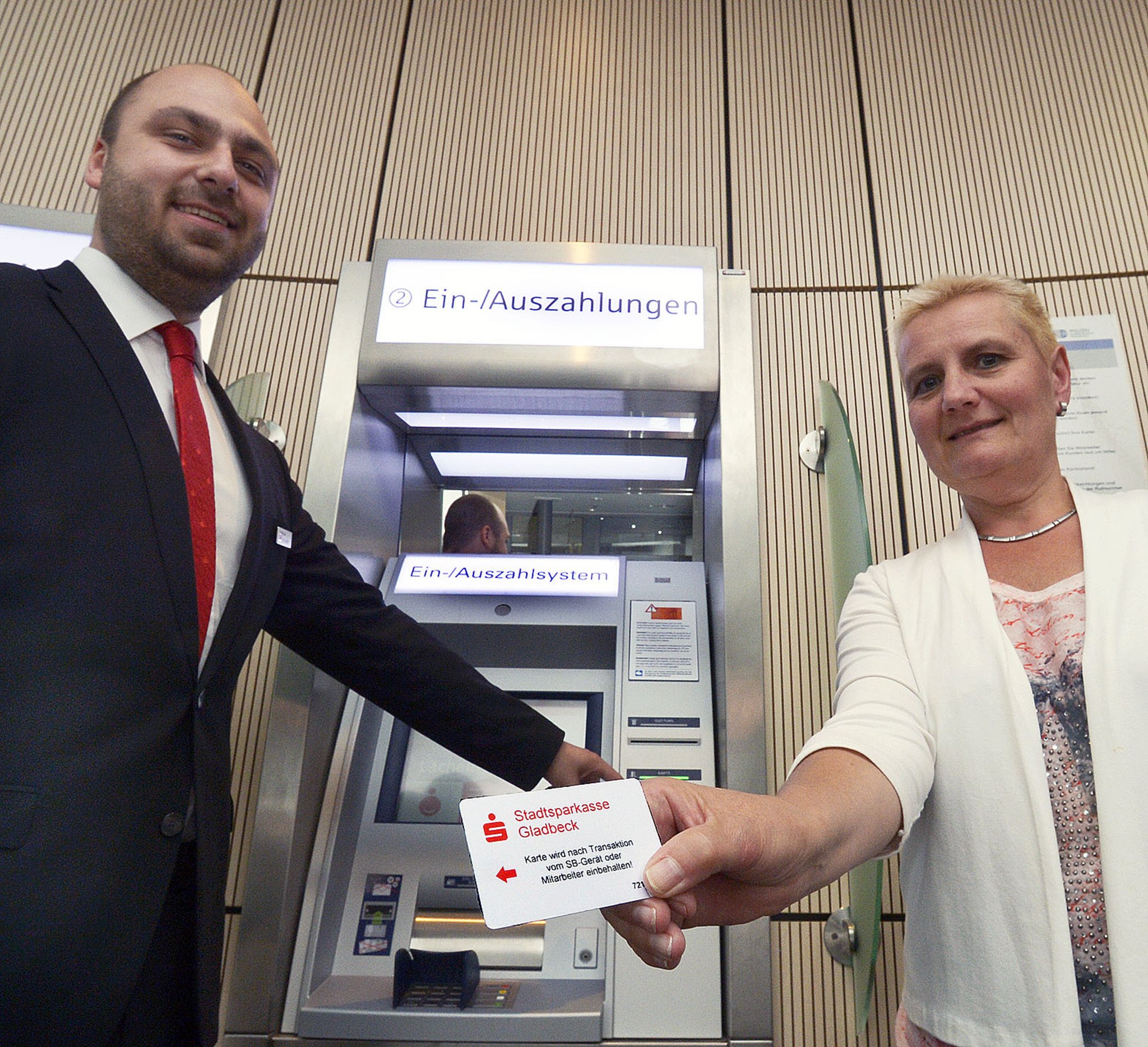 In Gladbeck stehen stadtweit 28 Automaten zur Verfügung Sparkasse