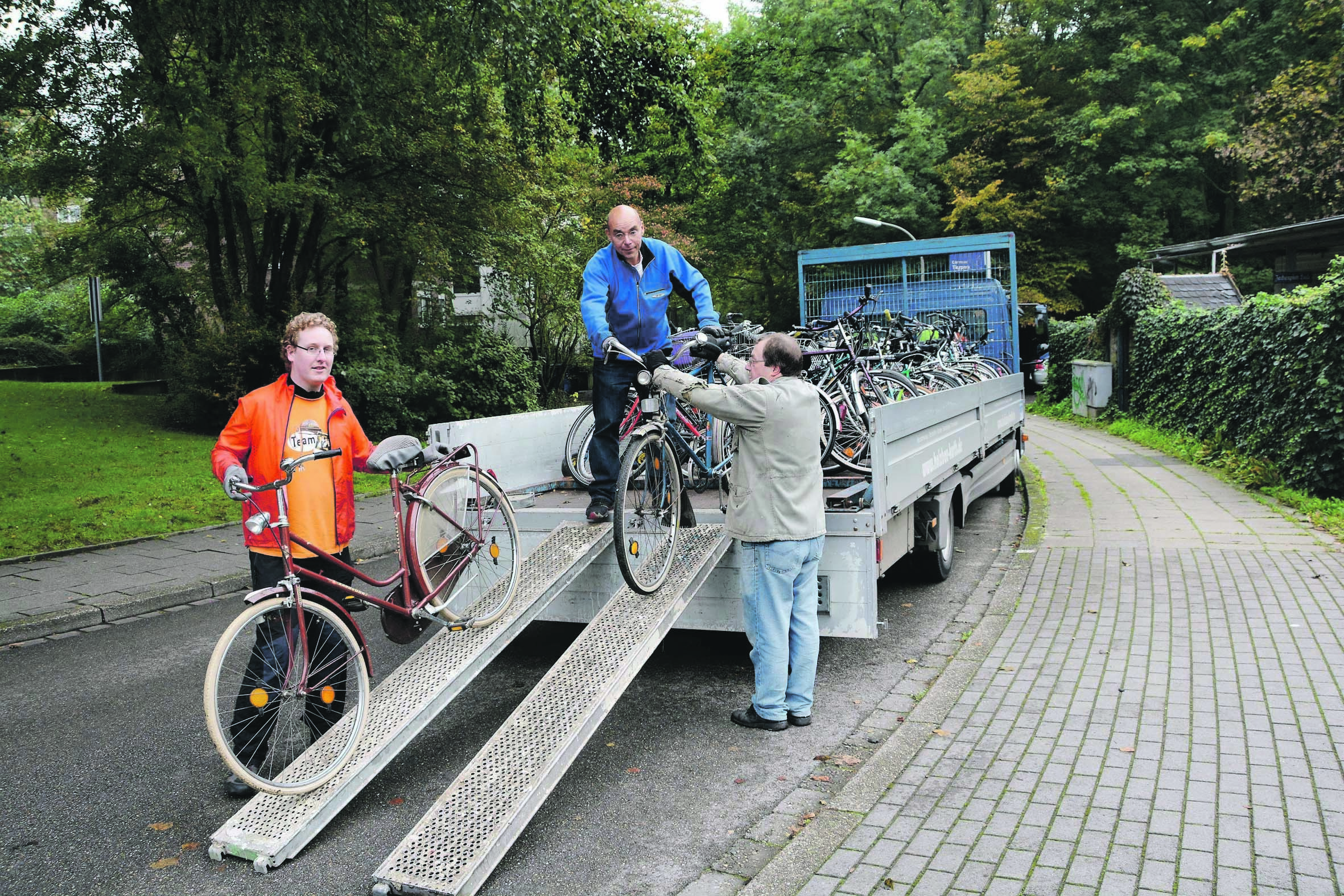 Die Initiative Velokitchen sammelt Fahrräder für die Selbsthilfewerkstatt im Flüchtlingesheim.