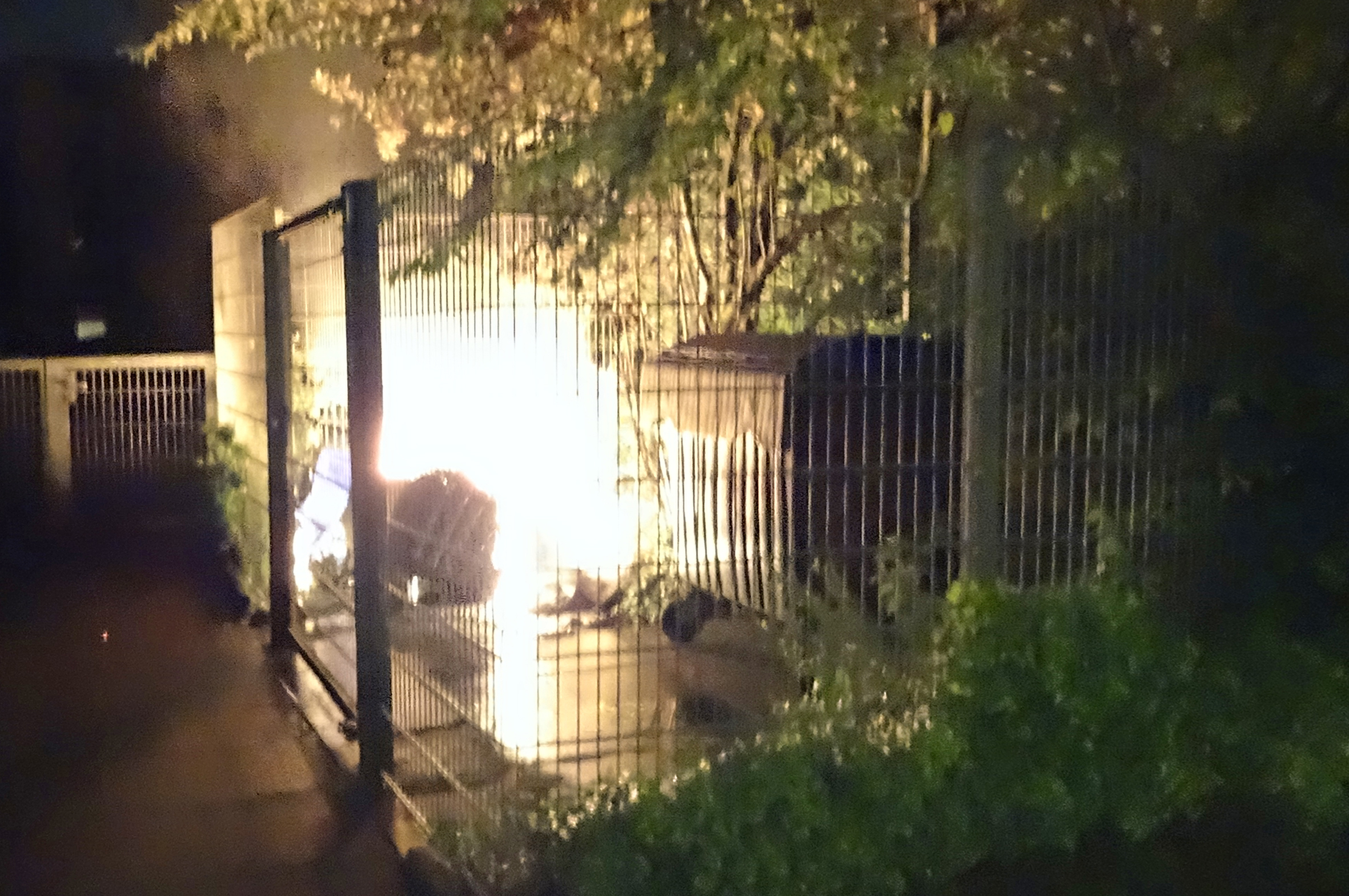 Rainer Rabe hatte mit seiner Kamera den Brand noch vor dem Eintreffen der Feuerwehr dokumentiert.