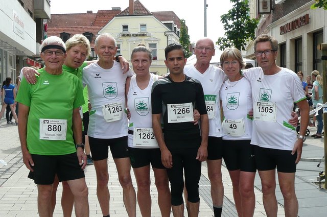 Gruppenfoto der Läufer/innen des SuS Oberaden bei den Werner Stadtläufen.