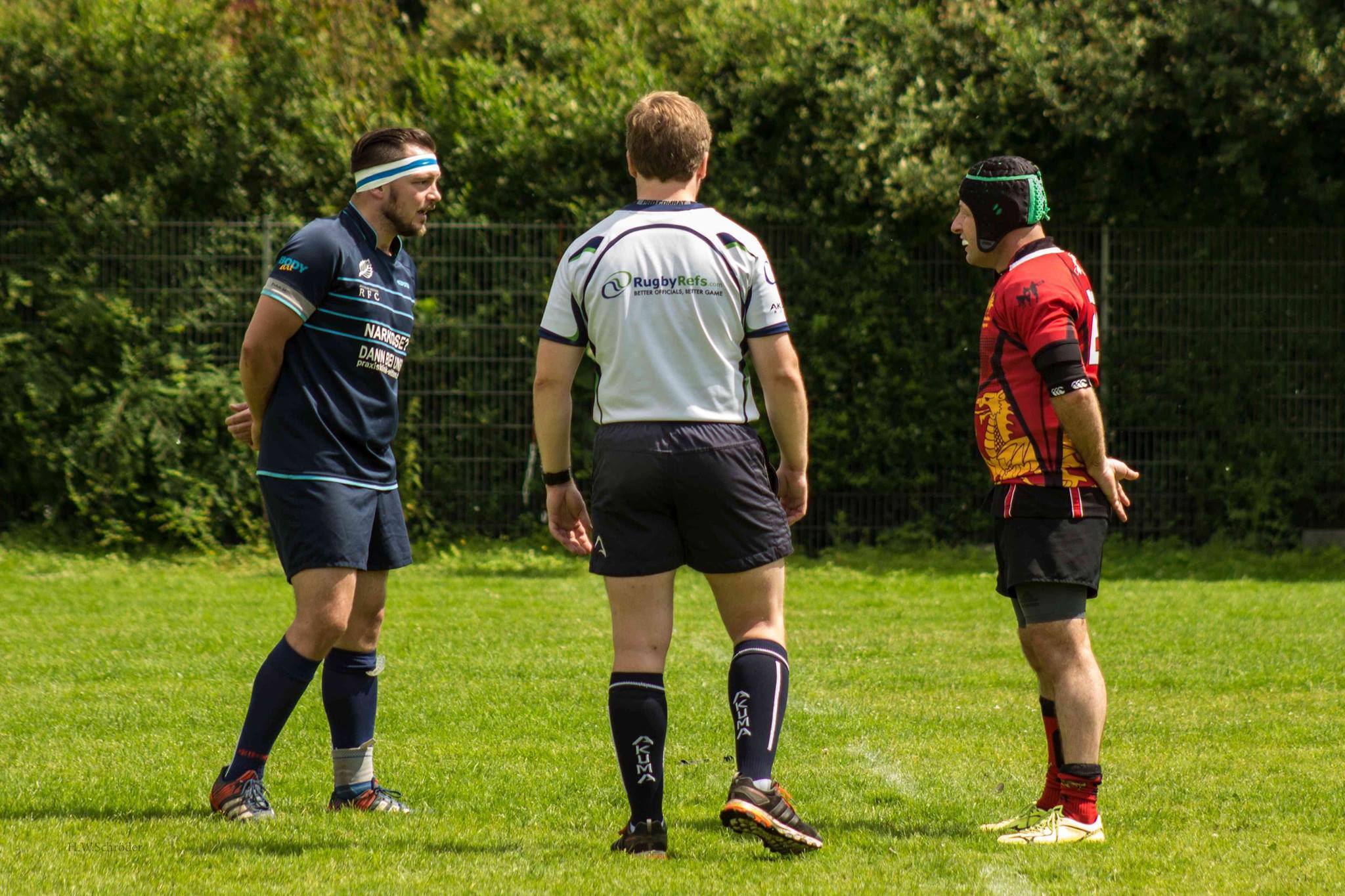Vor dem Spiel, Iinks: BWRFC-Kapitän Ben Kohlstedt