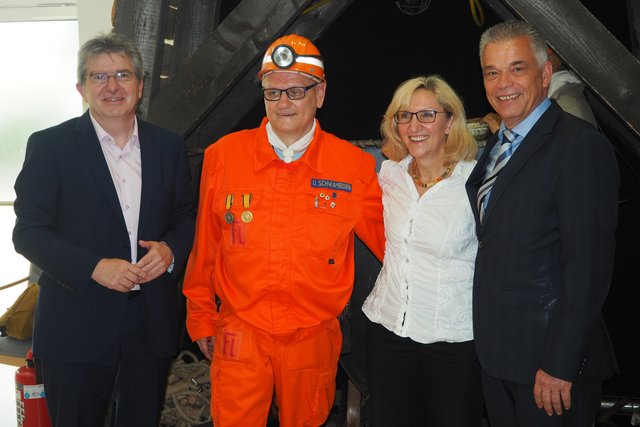 Peter Renzel (Sozialdezernent der Stadt Essen), Udo Schwamborn, Gabriele Haack (Leiterin des Alfried-Krupp-Heims), Heribert Piel (Geschäftsführer der GSE).