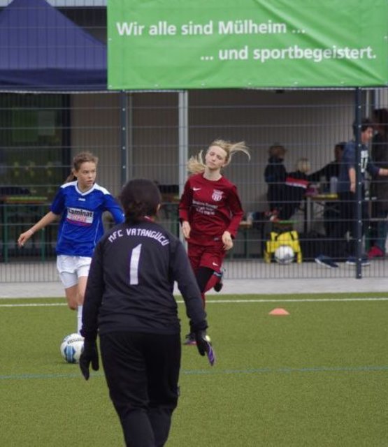 Navina Riemer gelang bereits in der fünften Minute der goldene Treffer für die U13. 
Foto: Henschke