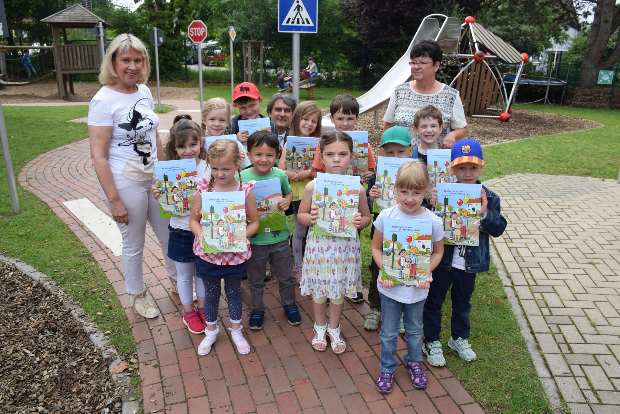 Monheim: Verkehrsfibeln für alle Kitas - Monheim am Rhein