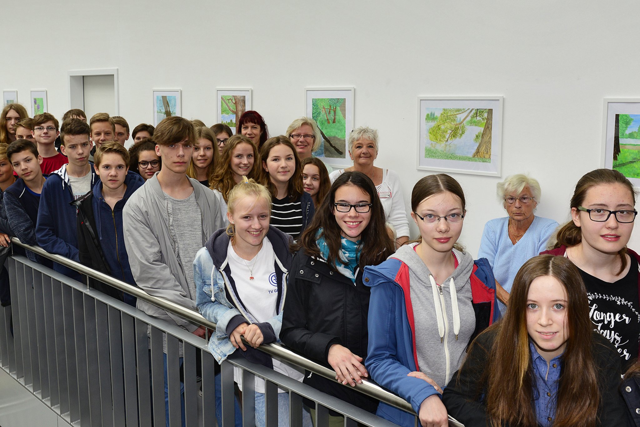 Landschaftsmalerei der 8. Klasse Ratsgymnasium im JohannesvanAckenHaus Gladbeck Landschaftsmalerei der 8. Klasse Ratsgymnasium im JohannesvanAckenHaus Gladbeck
