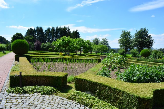 Offene Gärten im Ruhrbogen 2016 Klostergarten des HeiligGeist