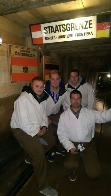 Unter Tage wurde die Landesgrenze zwischen Österreich und Deutschland überquert. Das gefiel Fabian Bröß, Kevin Hirschmann, Nico Sowa und Thomas Pollack scheinbar sehr gut.