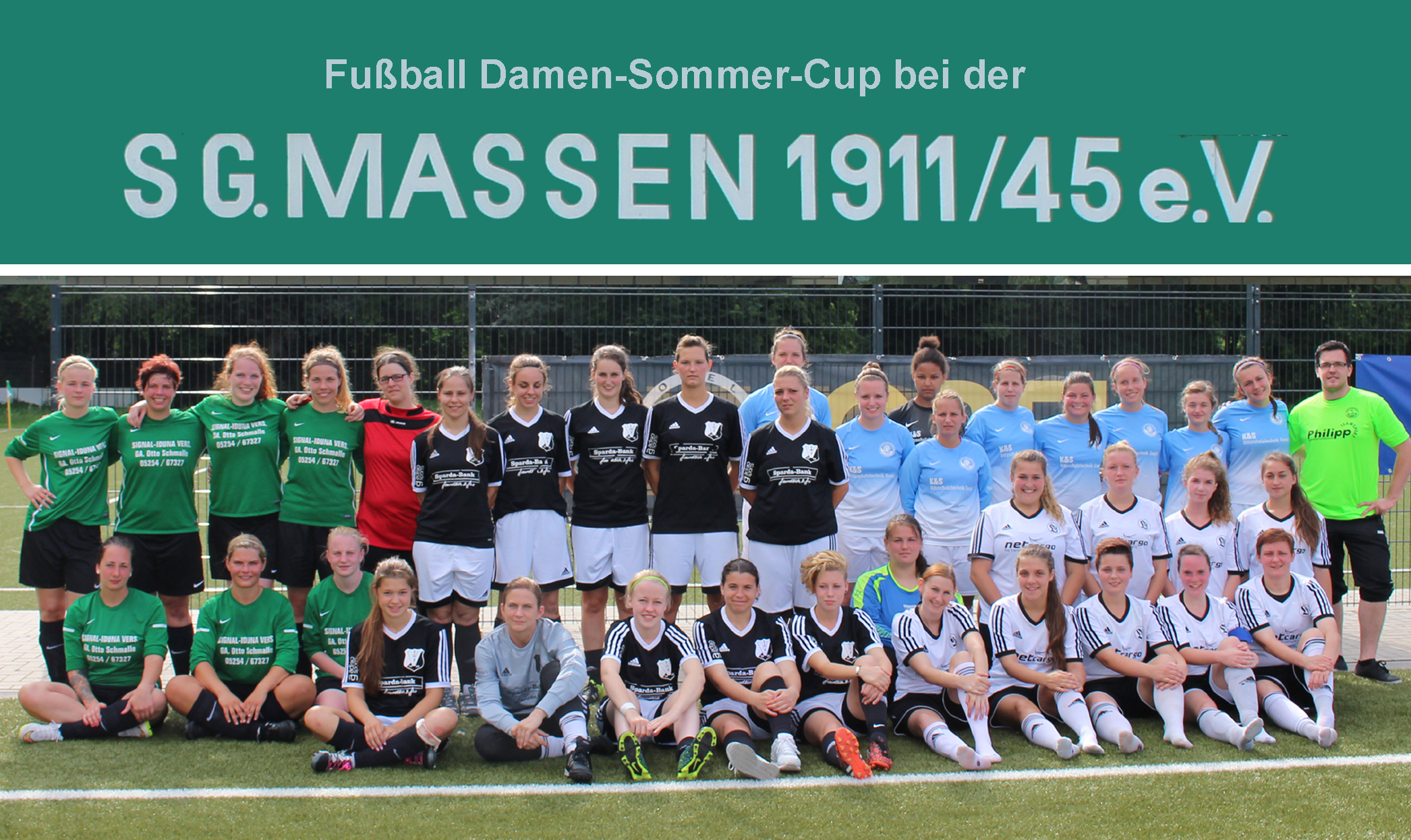 Yannick Reimann (rechts) von der Sportgemeinschaft Massen mit den vier erstplatzierten Mannschaften