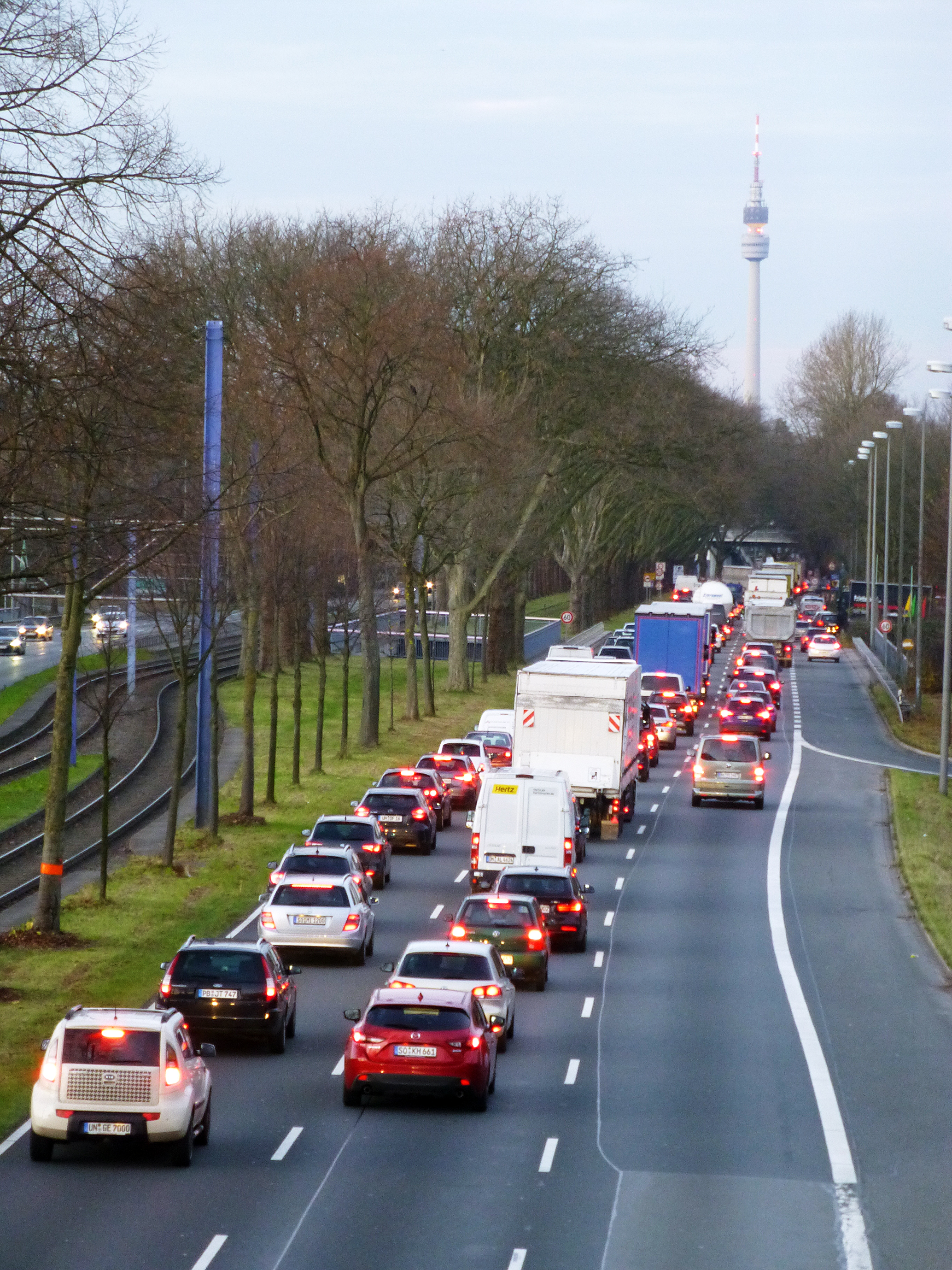 Westlich der B236 soll der Verkehr künftig im B1-Tunnel verschwinden. Nun ist die Planung zumindest wieder eine Stufe im Bundesverkehrswegeplan höher gestuft worden.