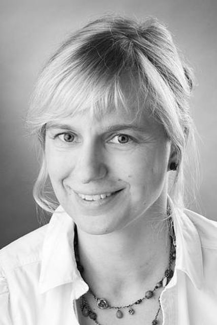 ... und Prof. Dr. Birgit Schulte-Frei, Dekanin des Fachbereichs Gesundheit & Soziales der Hochschule Fresenius (Foto: Hochschule Fresenius), fordern ein Ende der Modellphase für die primärqualifizierenden Studiengänge in den Gesundheitsberufen.