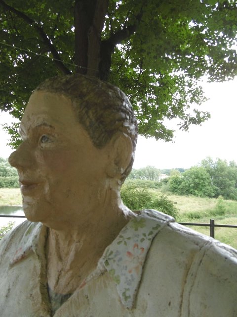 ...nee, wir kommen nicht, um mit die Wäsche zu machen, neeeneee, wir schauen nur!