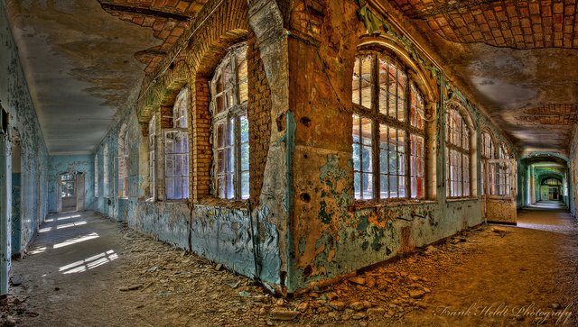 In den Beelitz-Heilstätten nähe Berlin