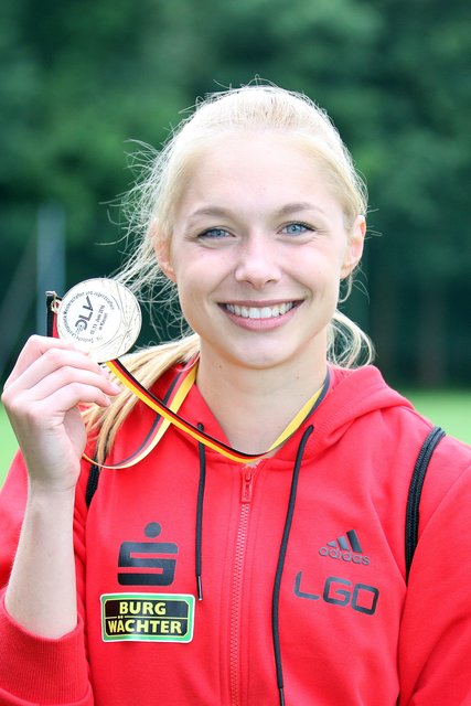 Das strahlende Lachen ist ihr Markenzeichen - Gina Lückenkemper jagt jetzt auch in Rio nach einer Medaille. Foto: LGO