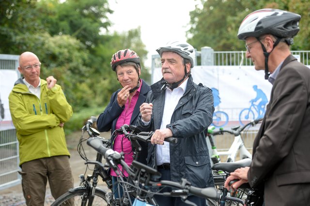 Bundesumweltministerin Barbara Hendricks und NRW-Verkehrsminister Michael Groschek in Mülheim auf dem RS1; Foto: PR/Foto Köhring/KP