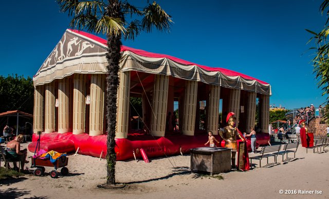 noch eine römische Hüpfburg