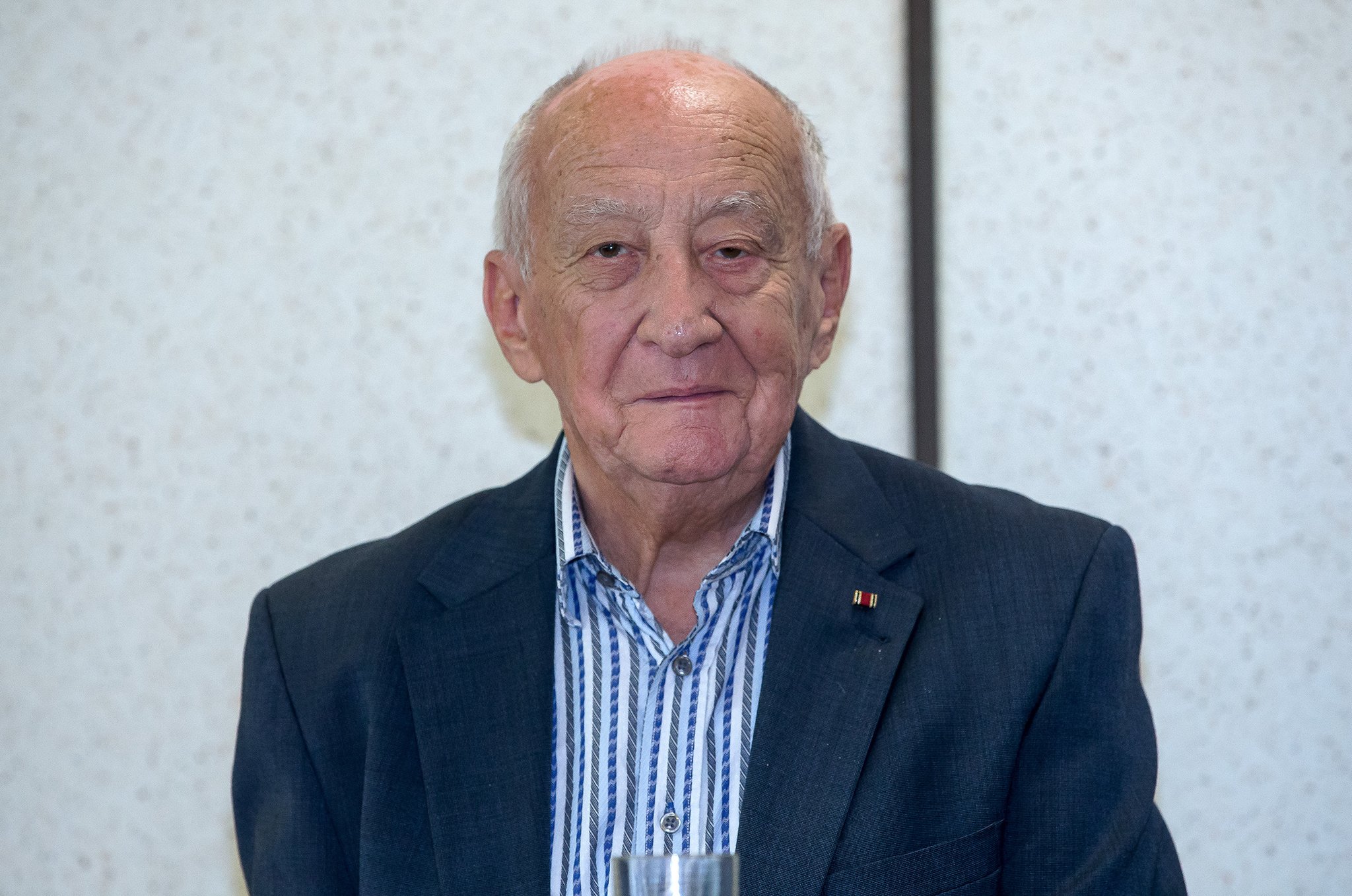 Leslie Schwartz Einer der letzten AuschwitzÜberlebenden berichtet vor