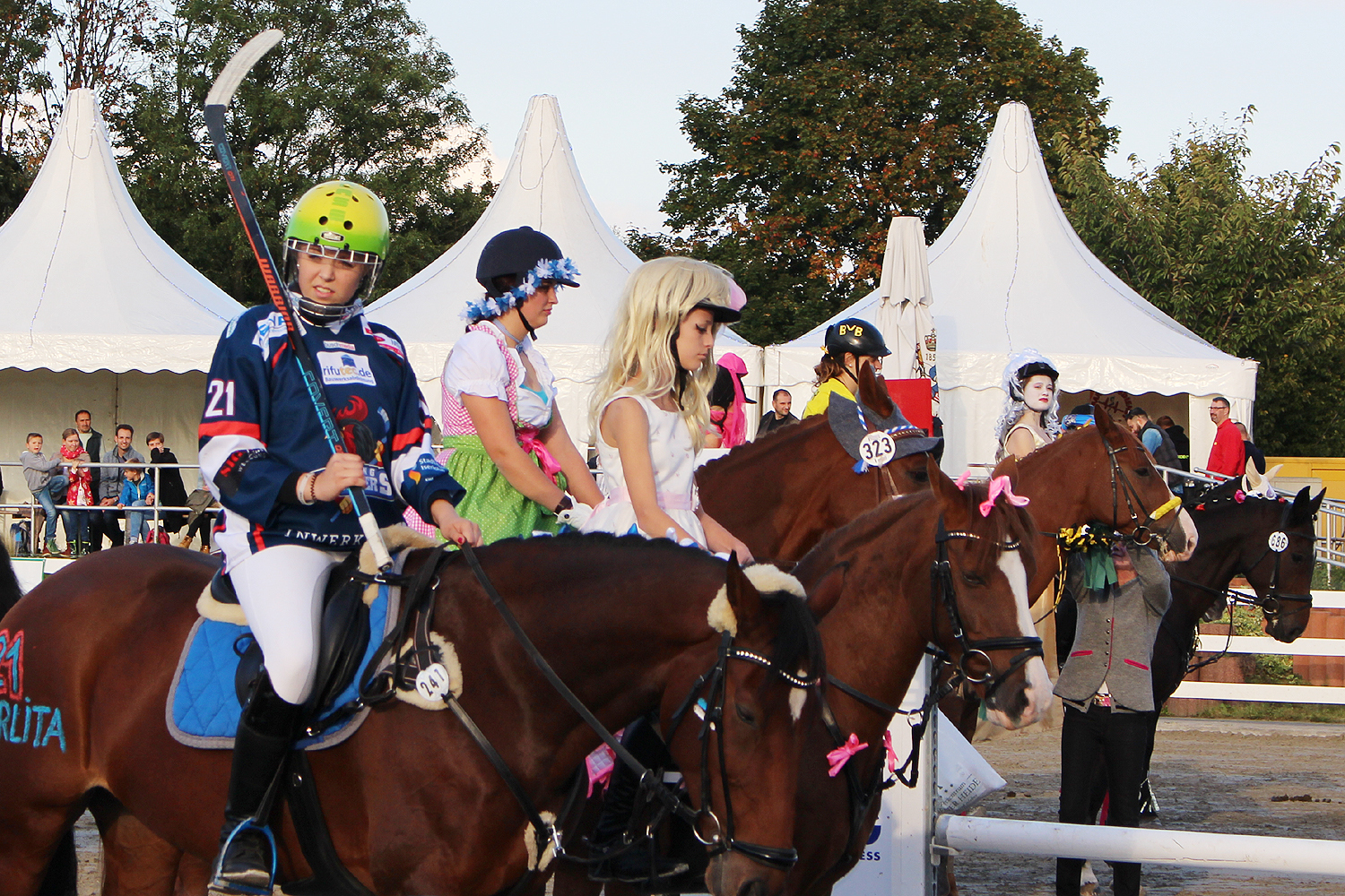 Equitan-Kostüm-Spring-Wettbewerb 2015 ■ Fotoarchiv © Jürgen Thoms