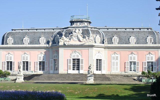 Schloss Benrath - Rückfront - Vollbild