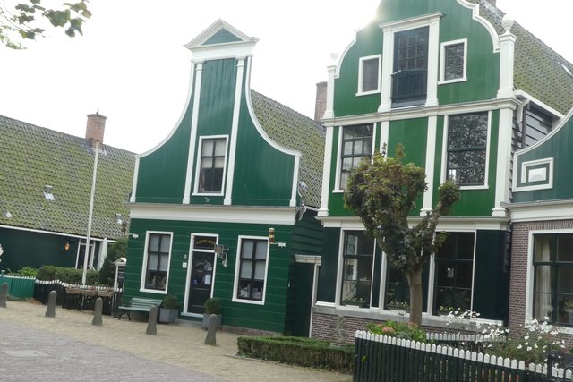 Alte Häuser strahlen im neuen Glanz