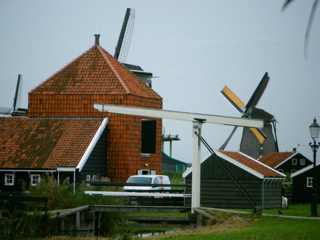 Eine  Kleine Zugbrücke