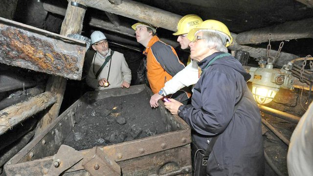 Unter Tage, vor Kohle im Nachtigallstollen. Fotos (2): LWL