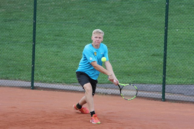 Der 18-jährige Fyn Franke spielt im Winter für die ersten NBV-Herren auf.