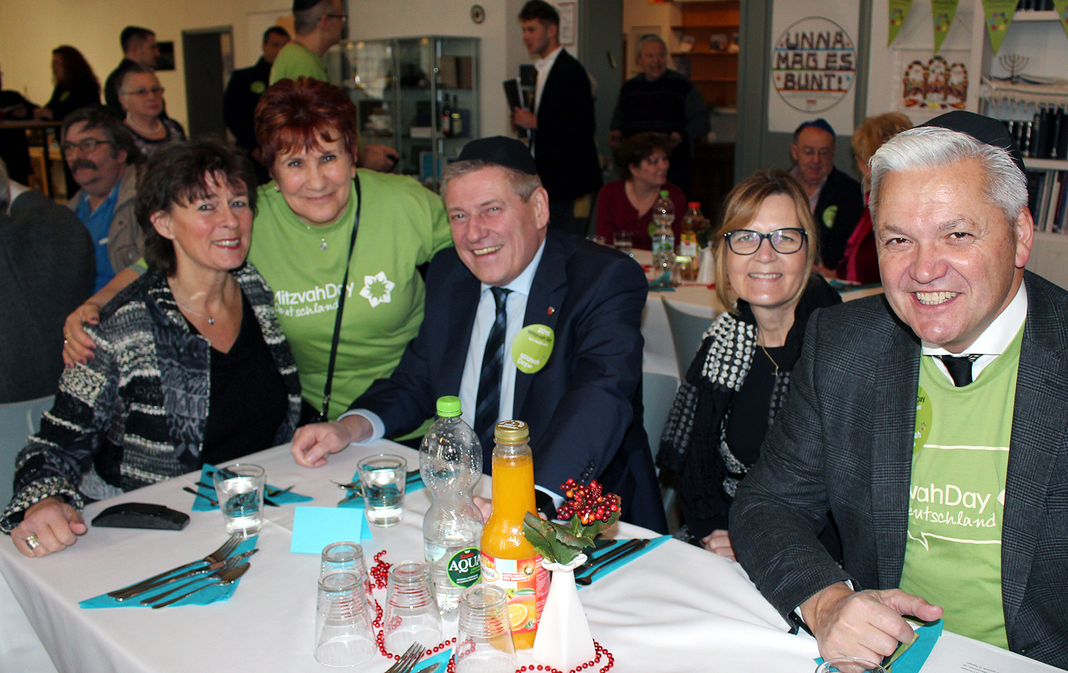 Renate Nick, Alexandra Khariakova, Holger Weber, Frau Hüppe und Hubert Hüppe