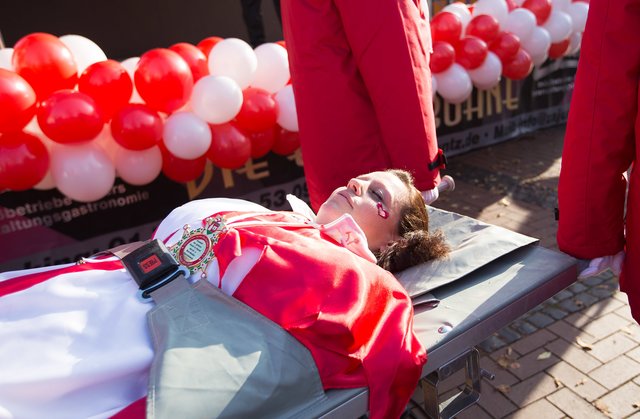 Anke Penzenstadler übernahm hierbei zum zweiten Mal die Rolle der Hoppedine...