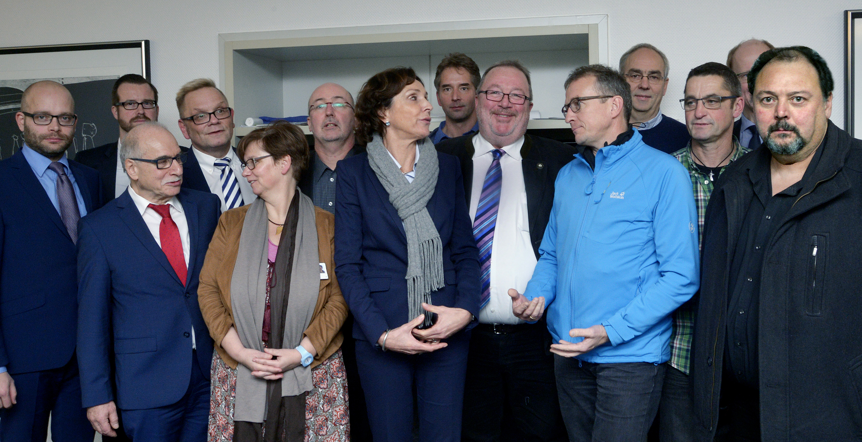 Auch Vertreter der Gladbecker Politik nahmen an der Pressekonferenz im St. Barbara-Hospital teil. SPD, CDU und LINKE hatten einen Fraktionsvertreter geschickt, die GRÜNEN glänzten hingegen durch Abwesenheit.