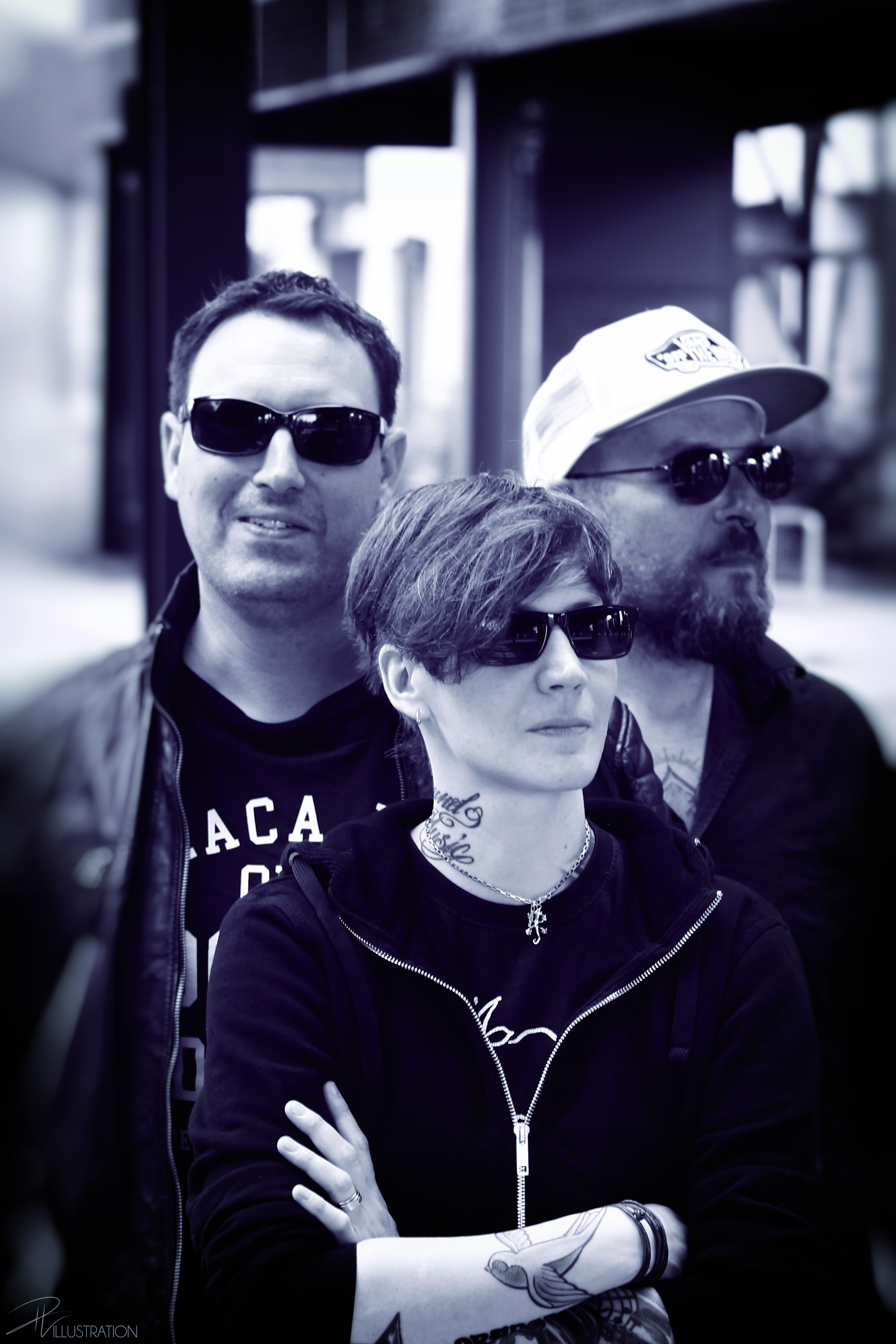 V. l.: Sven Emmerich (Bass), Nina Maria Lindner (Gitarre und Gesang), Issi (Drums) rocken am 10. Dezember die Siegerlandhalle.