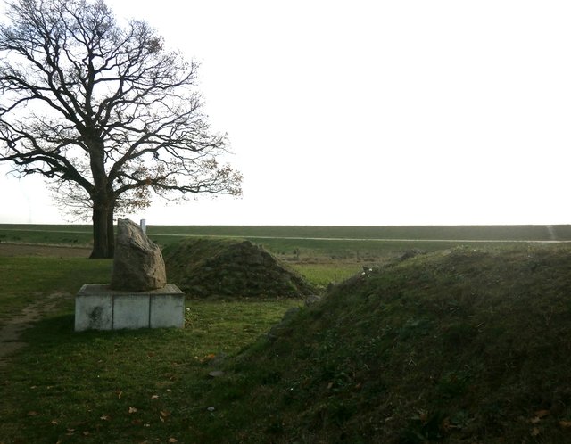Andere Perspektive der Deichöffnung anlässlich der Rheinüberquerung. Links die Friedenseiche.