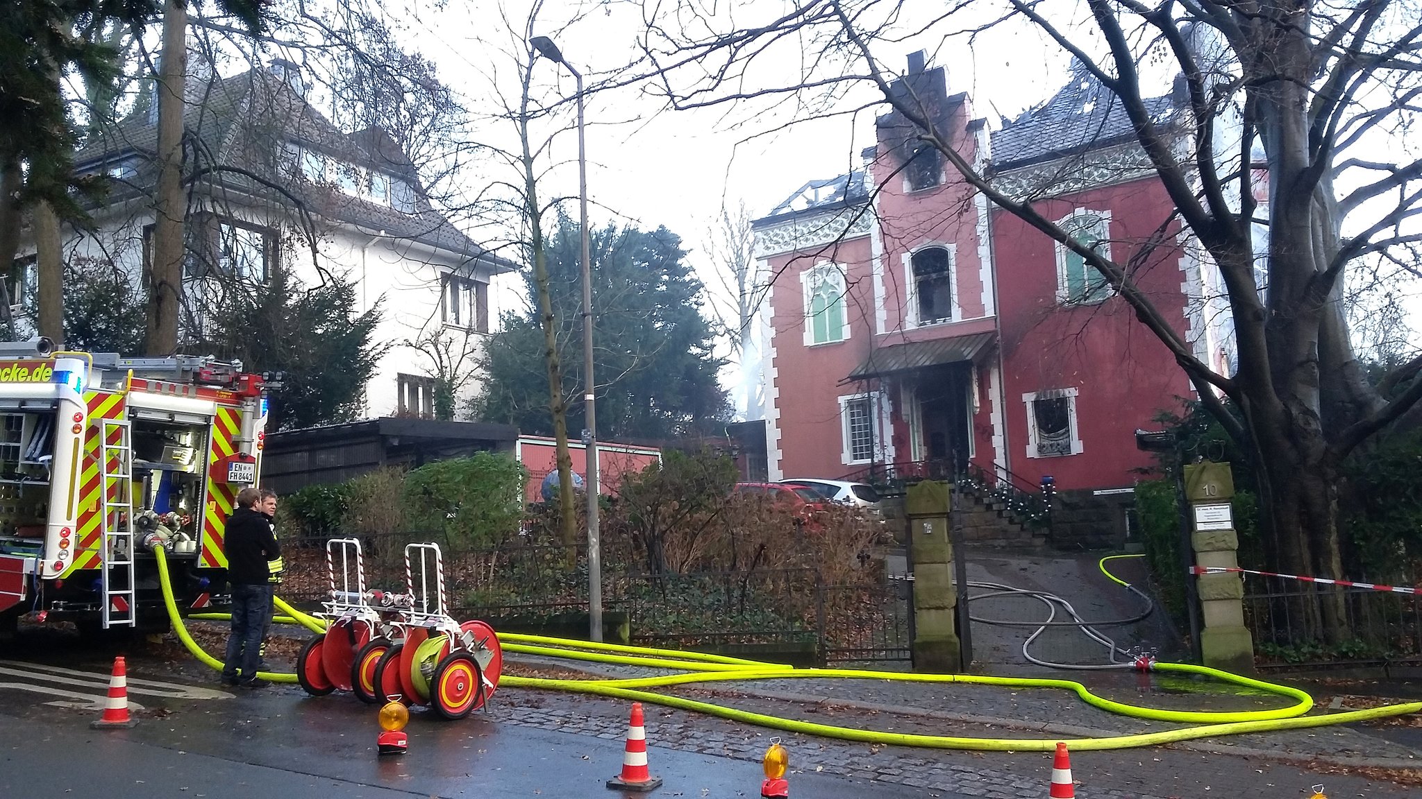 Großbrand in Herdecke - Zehn Verletzte - Hagen