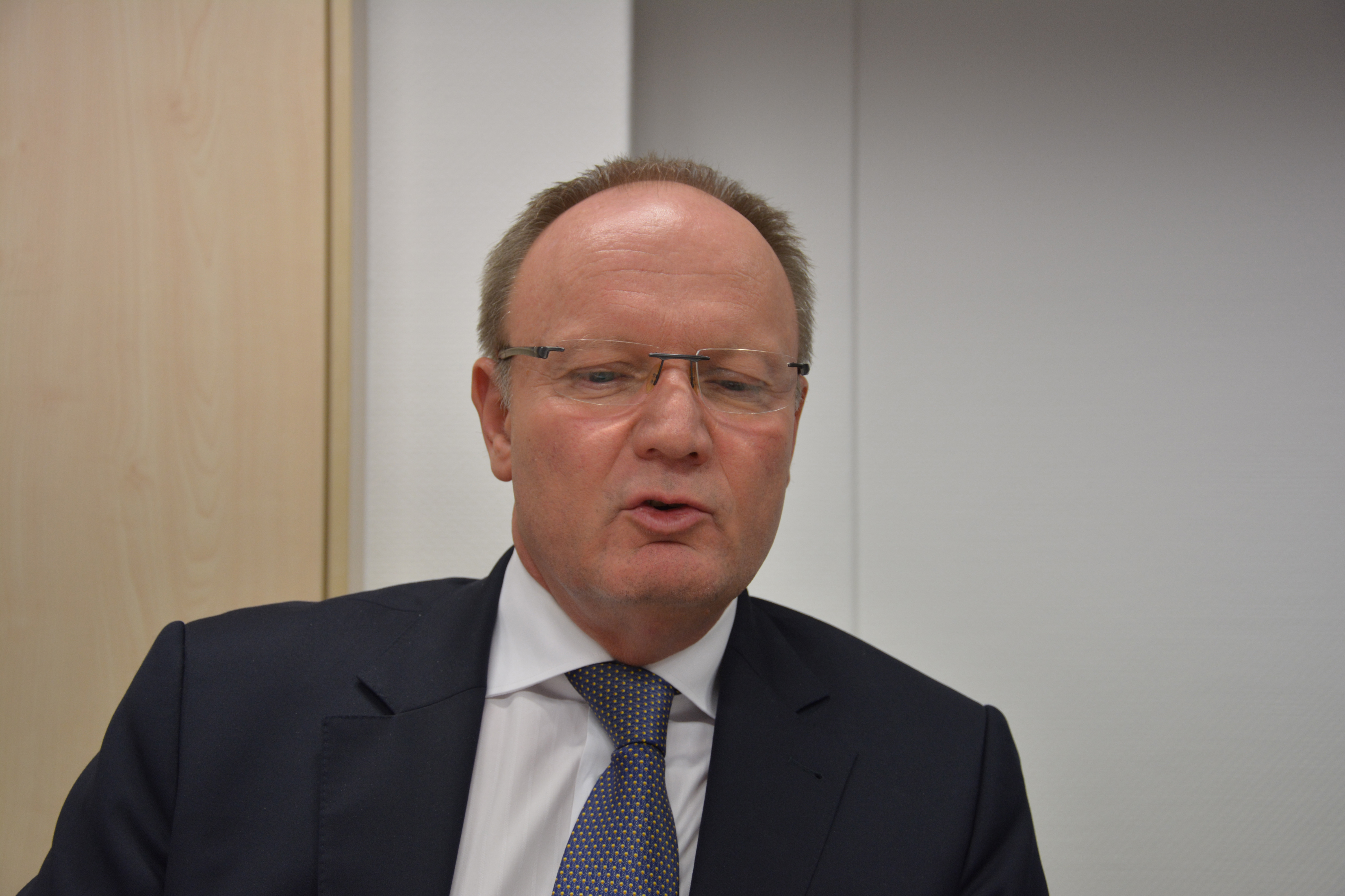 Dr. Dieter Morlock, Geschäftsführer der Stiftung pro homine, verkündete die schlechte Nachricht.