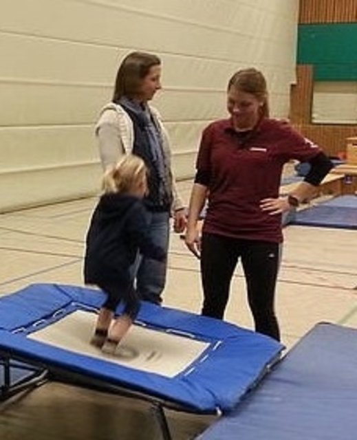 Das Kinderturnen liegt Romina Saatkamp besonders am Herzen. Aber auch zahlreiche Administrationsaufgaben in der TGH übernimmt sie - neben dem Studium in Mainz.
