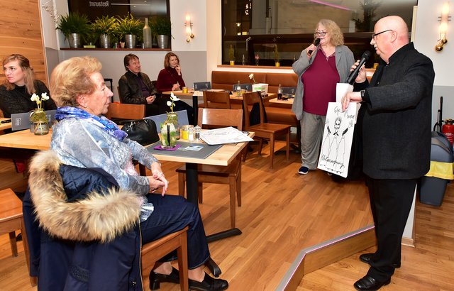 Pinzipal Christian Stratmann bei der Stadtspiegel-Benefizversteigerung 2016 im Eckstein Recklinghausen.