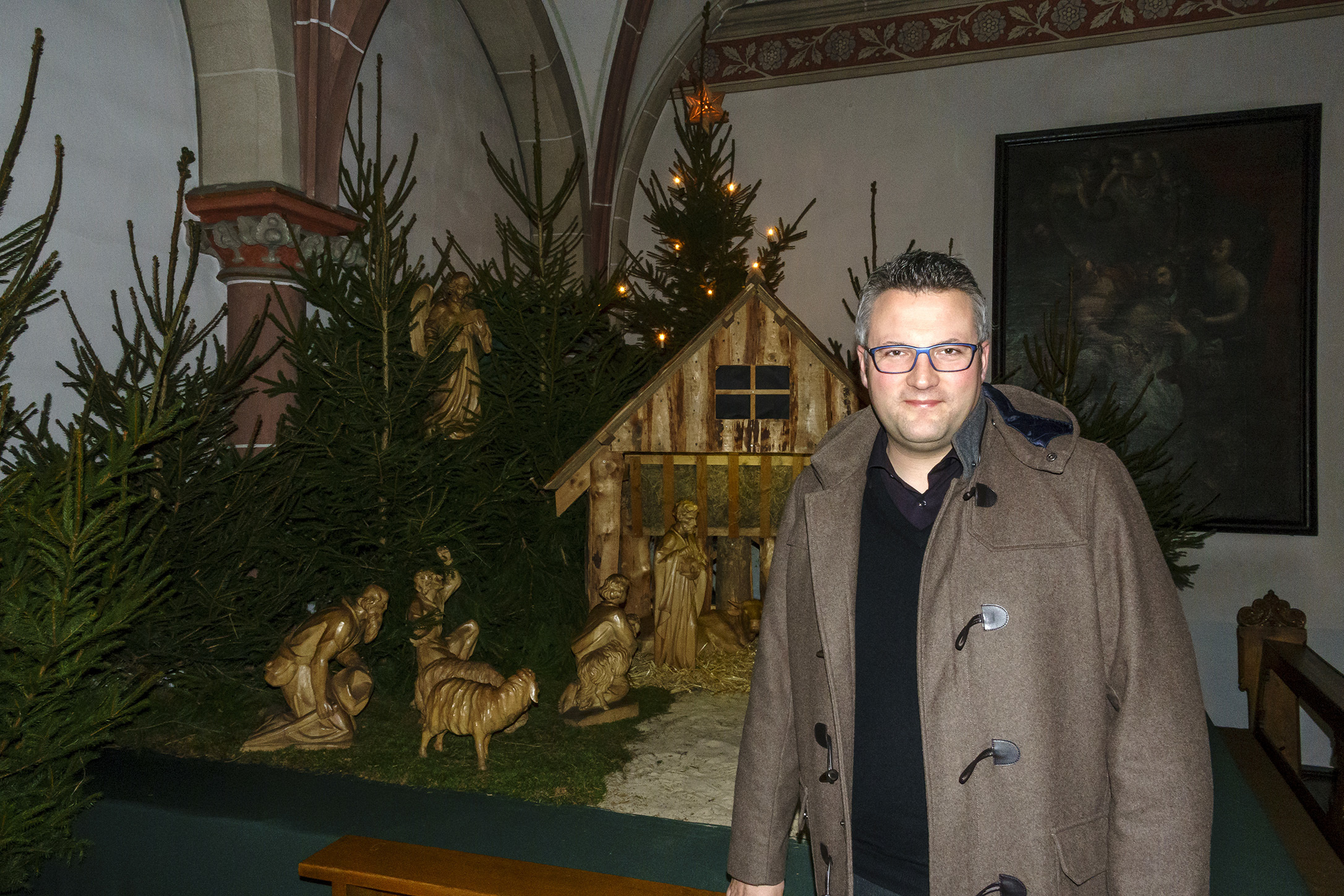 Lädt mit einer Werbeanzeige die Gläubigen zum Weihnachts-Gottesdienst ein: Propst Christoph Wichmann.