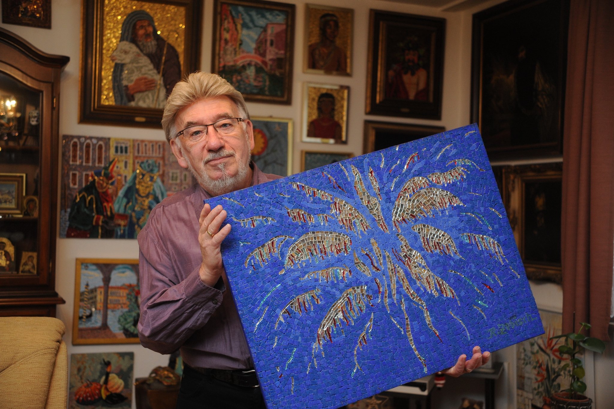 Ein Feuerwerk aus 4.000 Mosaiksteinen - Düsseldorf