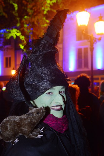 Tolles Event: die erste „Walpurgisnacht“ in der Monheimer Altstadt Ende April.