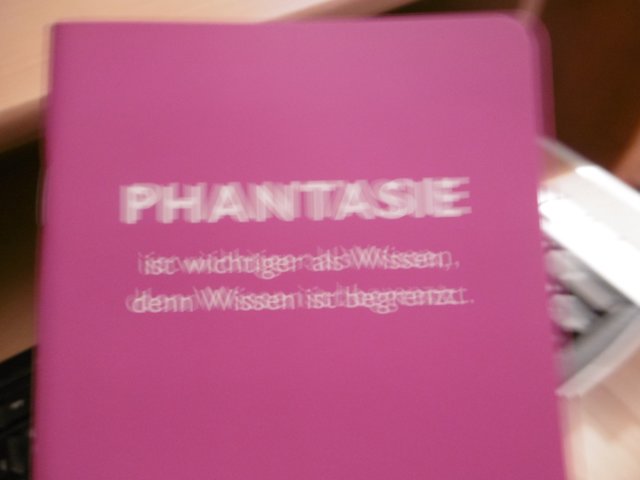 ... es schwimmt, es vibriert, es L E B T...PHANTASIE!