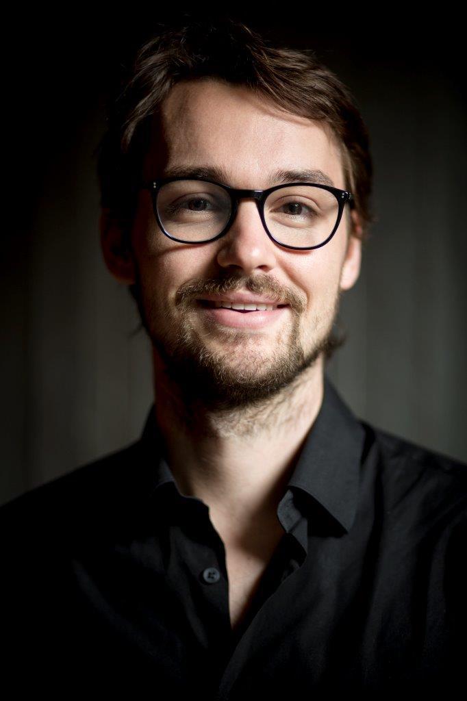 Dirigierte das Folkwang Kammerorchester Essen: Dominic Limburg.