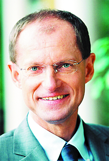 Bürgermeister Ulrich Roland kann entspannt lächeln: Auch die Kommunalaufsichtsbeschwerde des "Bürgerforum Gladbeck" gegen seine Person wurde von der Bezirksregierung in Münster zurückgewiesen.