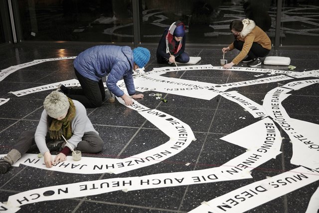 Danica Dakic; Missing Sculpture, Aufbau, Lehmbruck Museum 2017