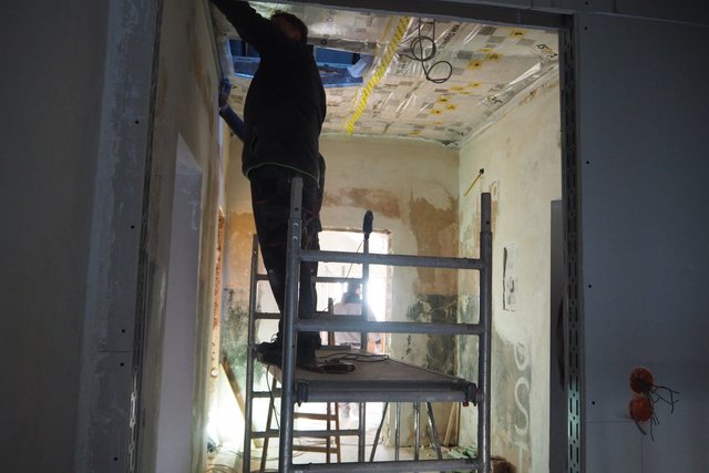 Bauarbeiten für das Abuna-Frans-Haus.