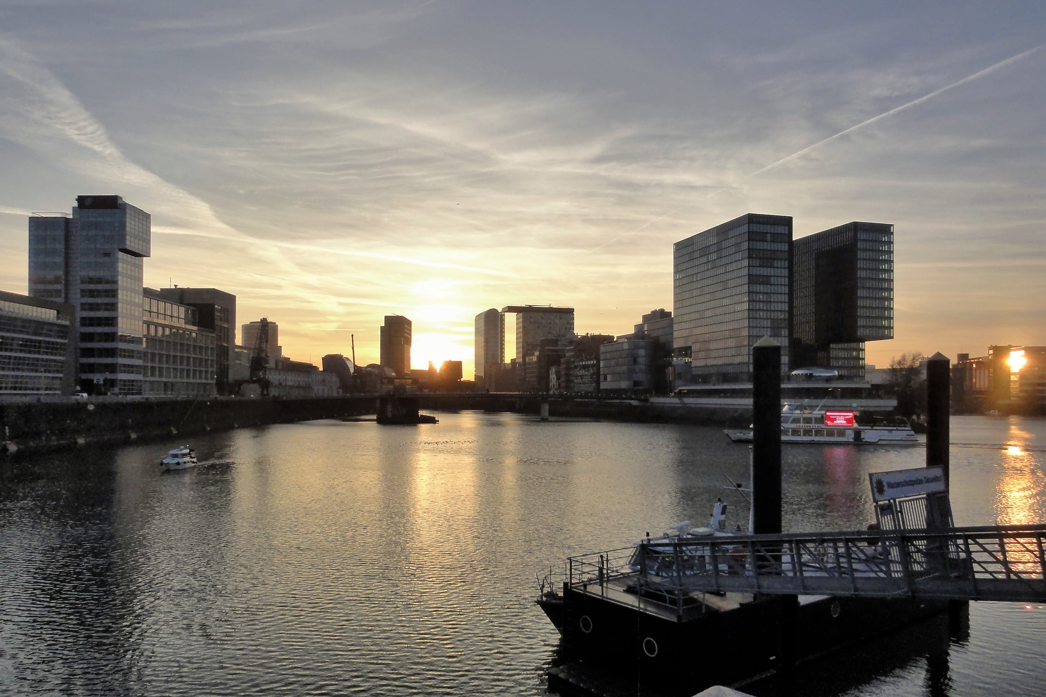 Blick in den Medienhafen